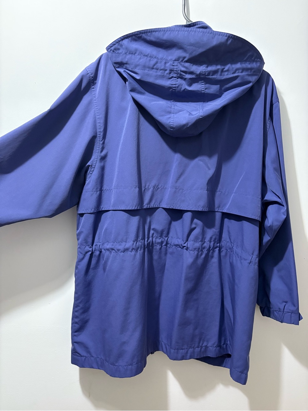 Vintage L.L. Bean Women's Purplish/blue Hooded Windbreaker jacket - Picture 5 of 6